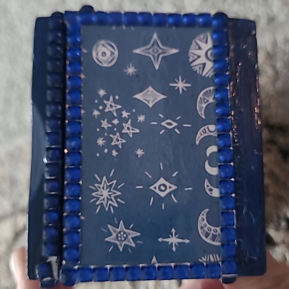 FINAL PRICE BUNDLE HALLMARK KEEPSAKE 2017, REALLY CUTE BOX WITH 2 ORNIMENTS - Picture 16 of 16